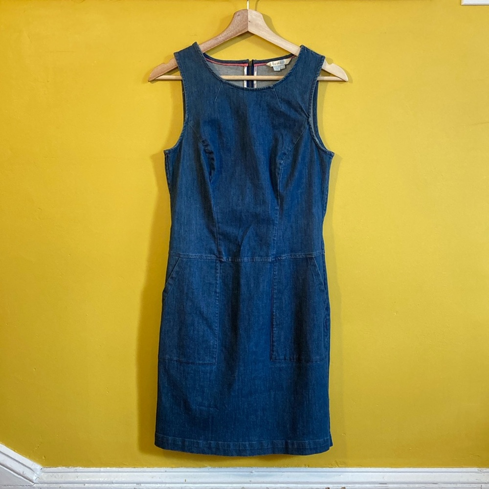 Boden denim (blue) dress with pockets, excellent condition, size 2.